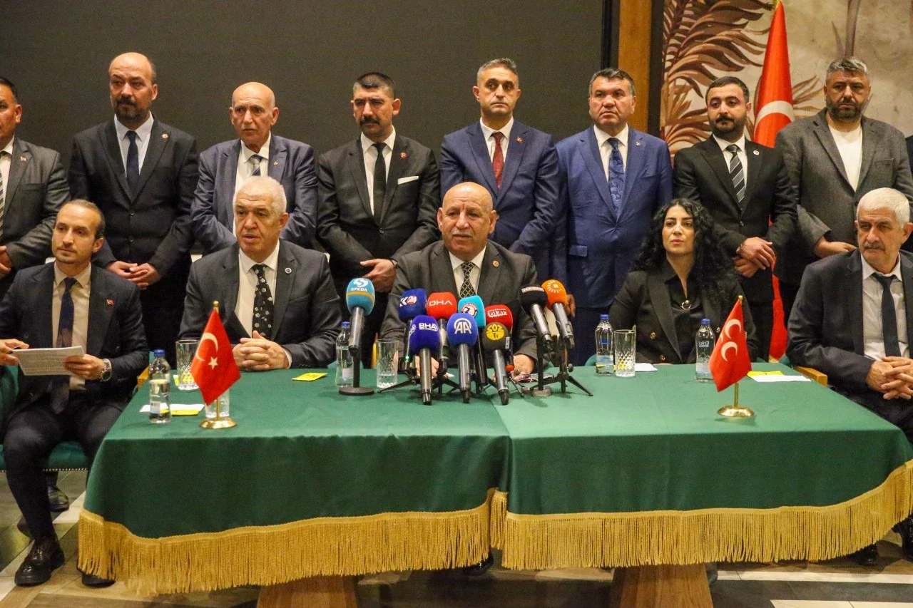 MHP’li Aslan’dan DEM’e Çağrı: Süreç İçin İvedilikle Adım Atılmalı