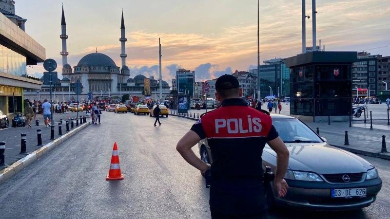 İstanbul'da "Huzur İstanbul" uygulamasında 903 kişi gözaltına alındı