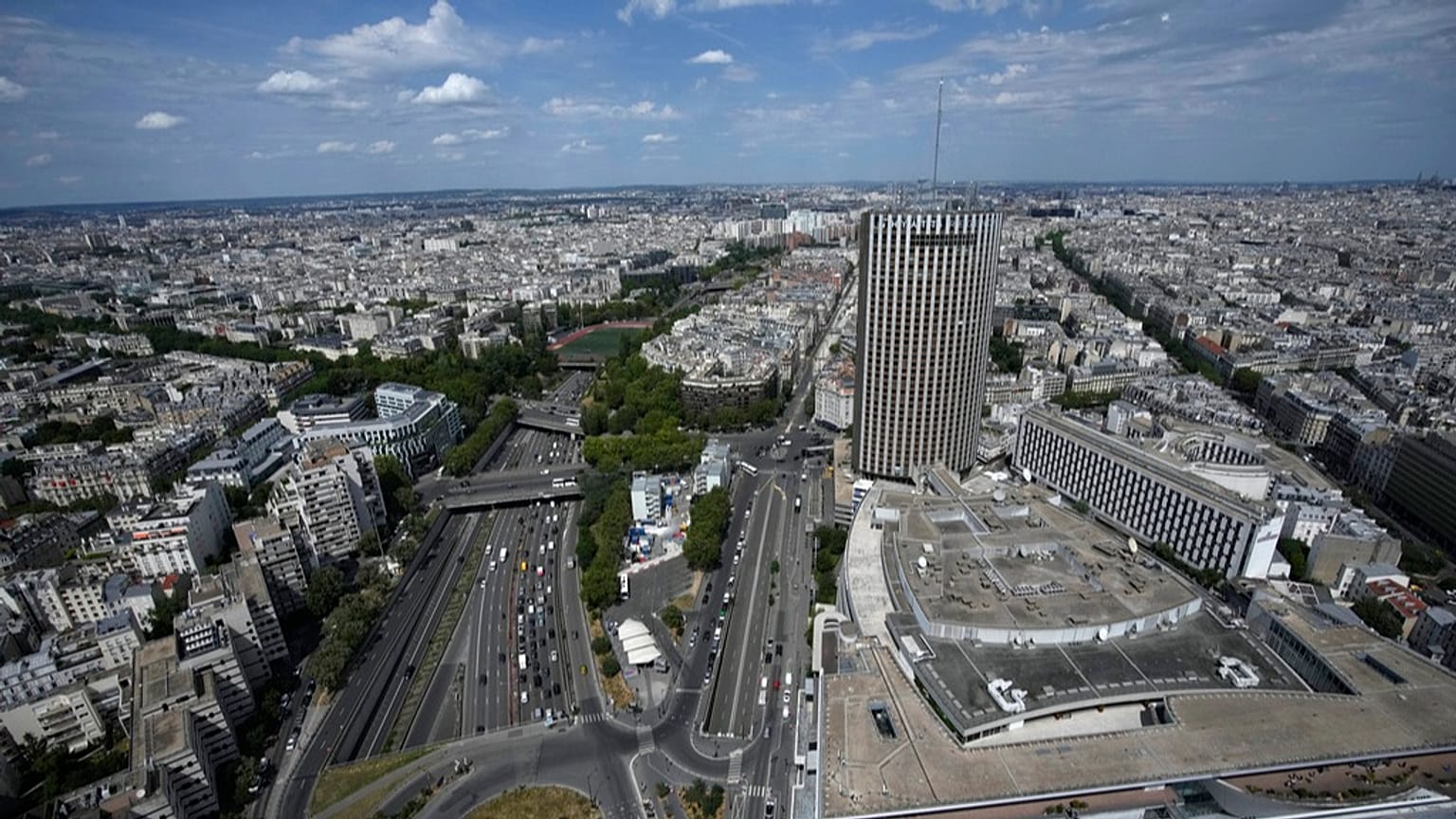 Güney Afrika'nın Fransa Büyükelçisi Paris'te ölü bulundu