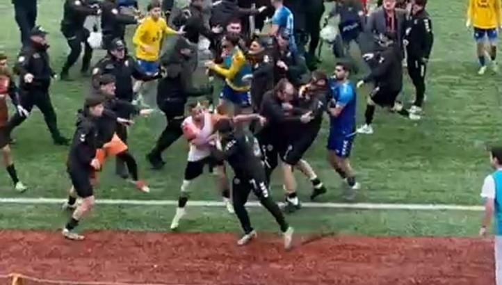 Artvin’de Maç Dehşeti: 24 Kırmızı Kart ve Ring Havası