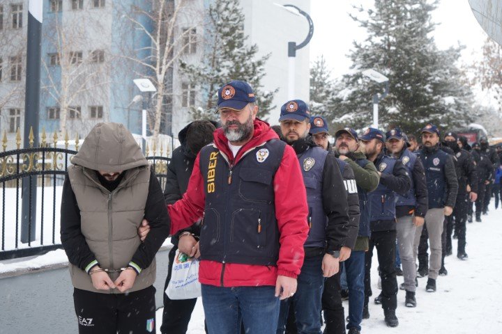 Sahte Araç Kiralama Şebekesine Darbe: 56 Tutuklama
