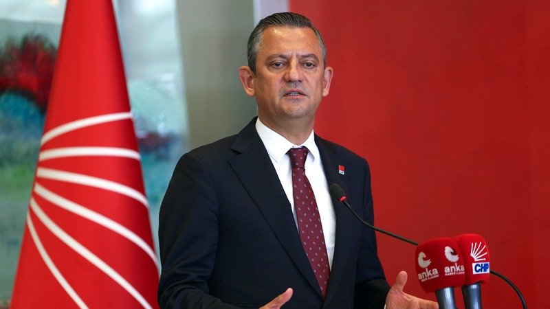 CHP lideri siyaset anlayışını market tezgâhlarına kadar düşürdü
